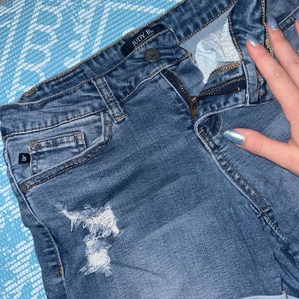 Judy Blue Distressed Denim Shorts - Picture 3 of 6
